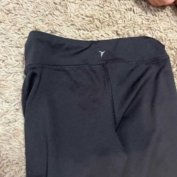 Girls black leggings size 7-8 - Picture 2 of 3
